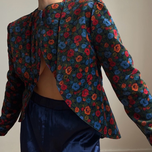 Floral Patterned Jacket - Picture 3 of 9